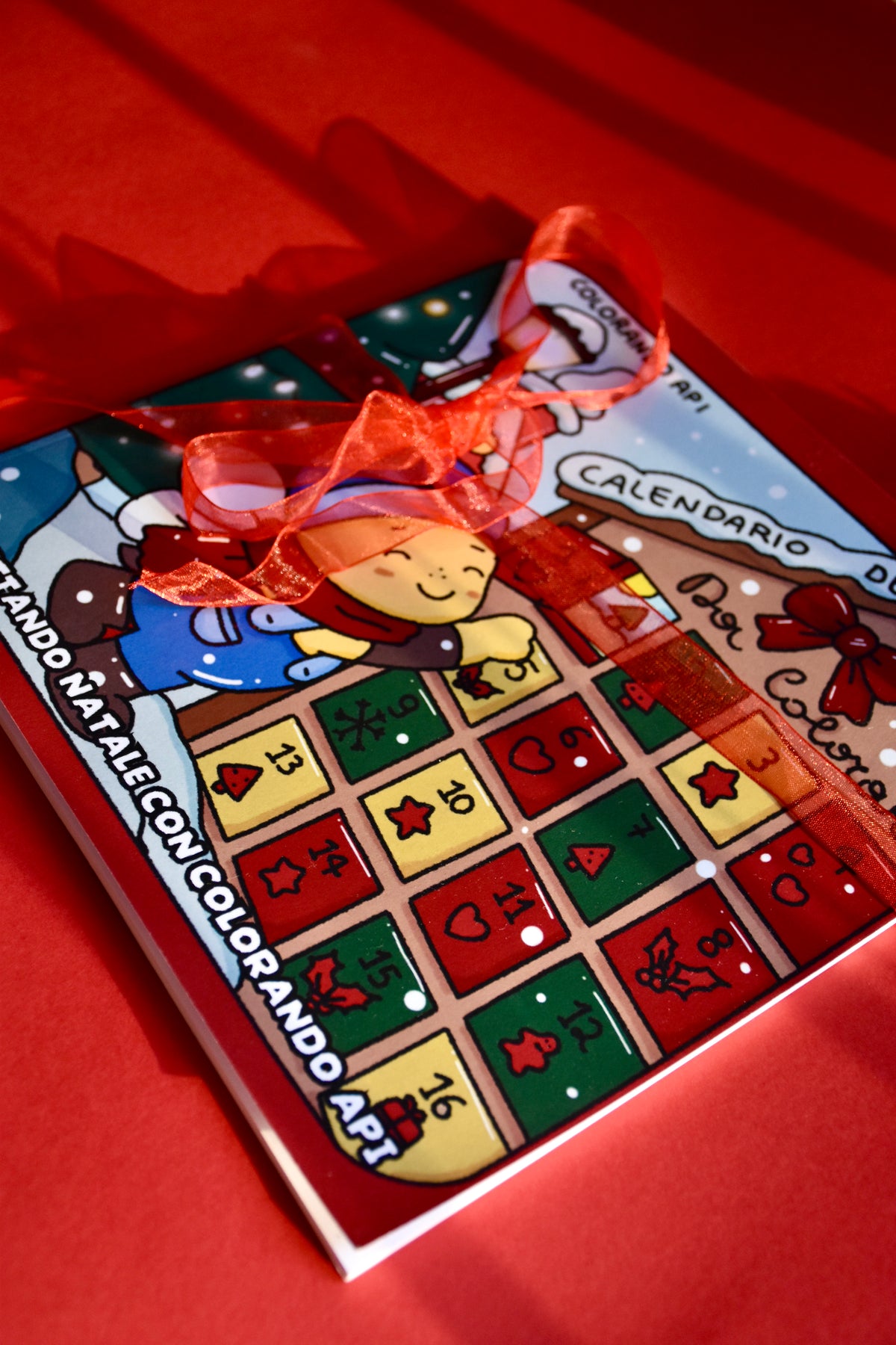ASPETTANDO NATALE CON COLORANDO API: Calendario dell'avvento da colorare